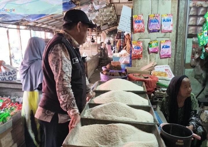 Harga Bahan Pokok di Astambul dan Simpang Empat Banjar Terkendali, Petugas Terus Lakukan Pemantauan