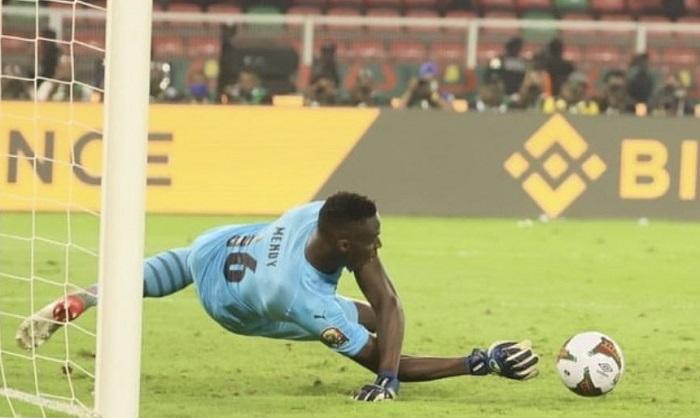 Kiper-Chelsea-Édouard-Mendy-kehilangan-posisi-André-Onana-di-bursa-transfer.jpg