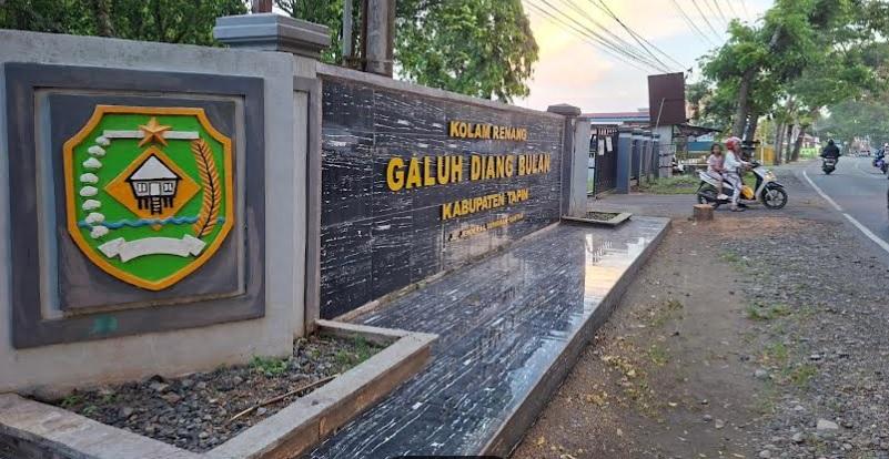 Kolam-Renang-Galuh-Diang-Bulan-di-Jalan-Jenderal-Sudirman-Bypass-Rantau.jpg