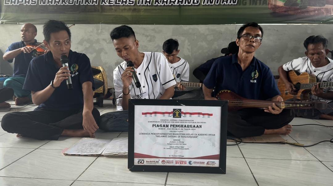 Laskarin-Band-latihan-di-aula-Lapas.jpg