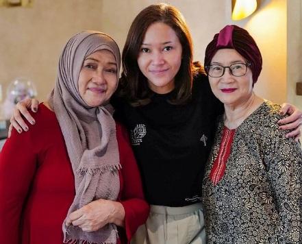 Maia-Estianty-bersama-ibu-dan-tante.jpg