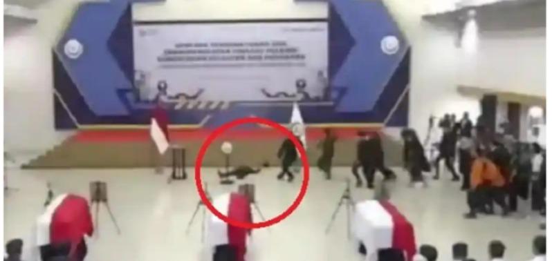 Menteri-Kelautan-dan-Perikanan-KP-Sakti-Wahyu-Trenggono-jatuh-pingsan.jpg