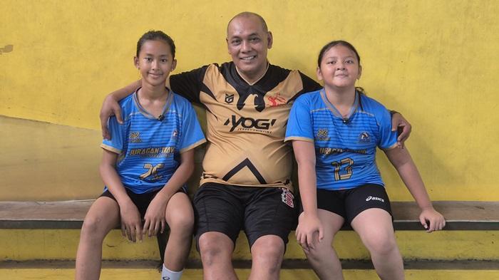 PELATIH-Zahra-Kiri-Pelatih-BBV-Barsyah-tengah1.jpg