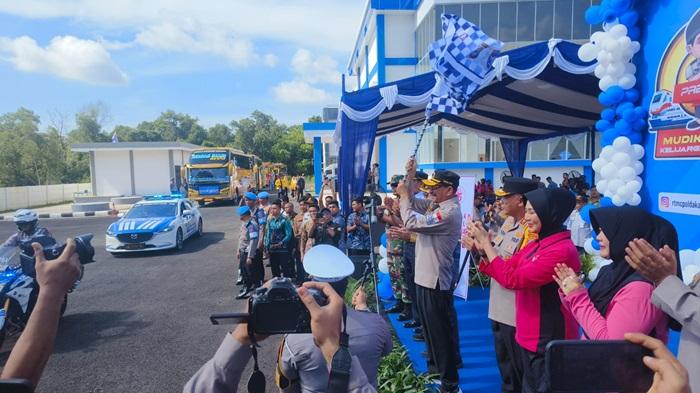 Gunakan Sepuluh Armada, 400 Peserta Mudik Gratis Polda Kalsel 2025 Resmi Dilepas