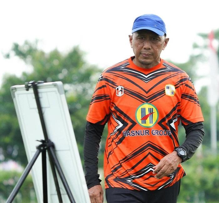 Pelatih-Kepala-Barito-Putera-Rahmad-Darmawan3.jpg