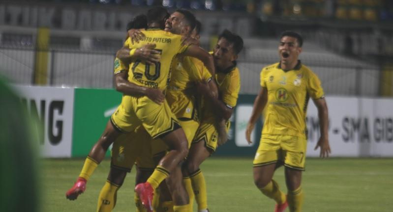 Pemain-Barito-Putera-rayakan-gol-setelah-unggul-sementara-dari-Persiba-Balikpapan-1.jpg
