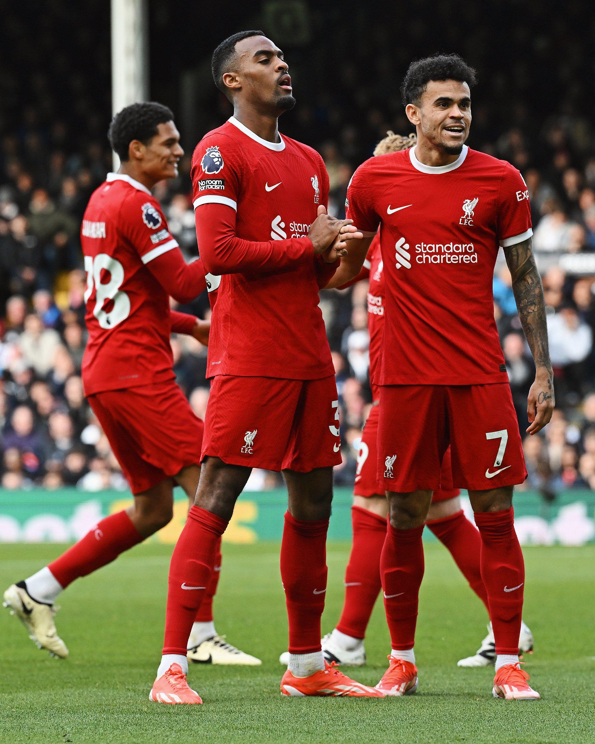 Pemain-Liverpool-merayakan-gol-pada-laga-Liga-Inggris-16-Mei-2025.jpg