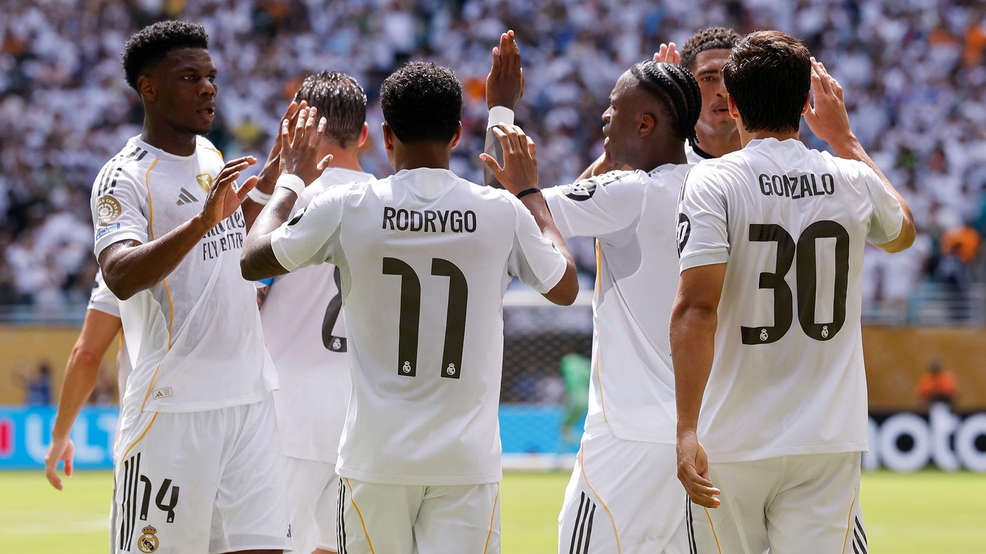 banjarmasin/Pemain-Real-Madrid-Federico-Valverde-merayakan-gol-ketiga-dengan-rekan-setimny.jpg