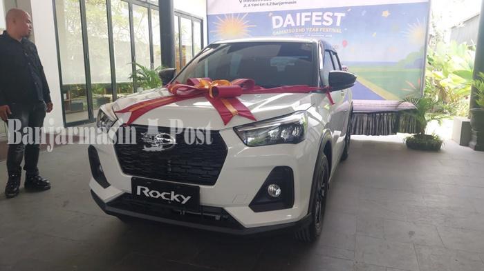 Penampakan-Daihatsu-New-Rocky-12X-manual-bikin-perjalanan-semakin-bergaya.jpg