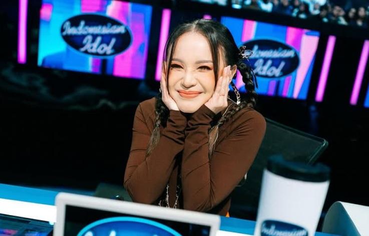 Jauh dari Jakarta, Penyanyi Rossa Bocorkan Lokasi Manggung di Malam Tahun Baru 2026