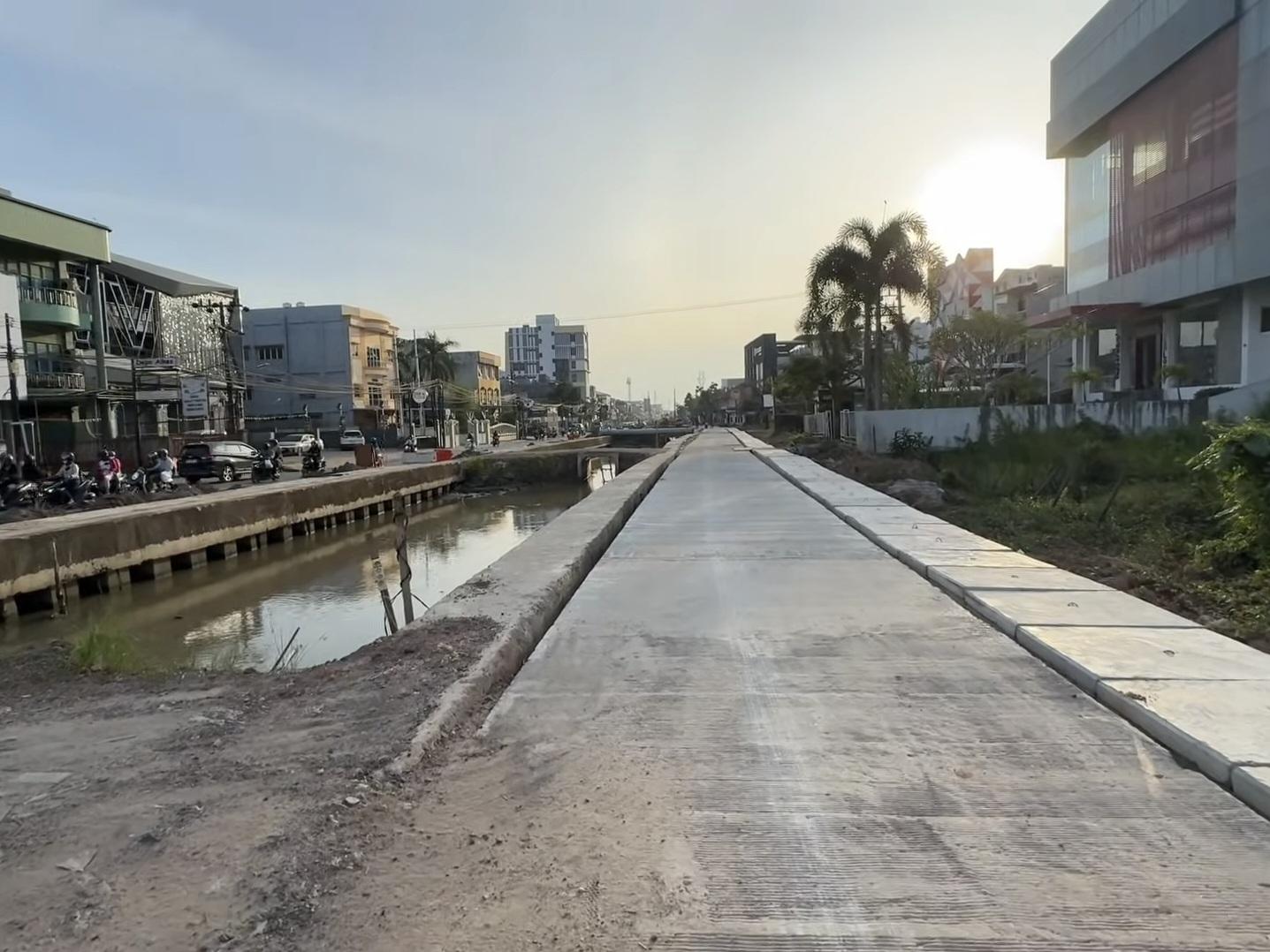 Progres Proyek Revitalisasi Sungai Veteran Banjarmasin Tahap 1, Jalan Inspeksi Sudah 65 Persen