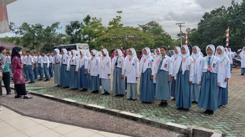 Puluhan-siswa-SMA-sederajat-di-Kabupaten-Balangan-mengikuti-seleksi-calon-Paskibra2.jpg