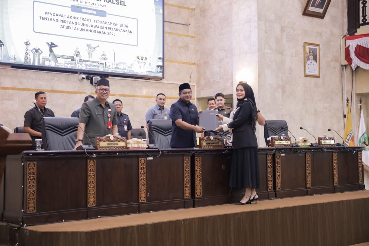 Sampaikan Pendapat Akhir Raperda Pertanggungjawaban APBD 2025, Semua Fraksi DPRD Kalsel Beri Catatan - Banjarmasinpost.co.id