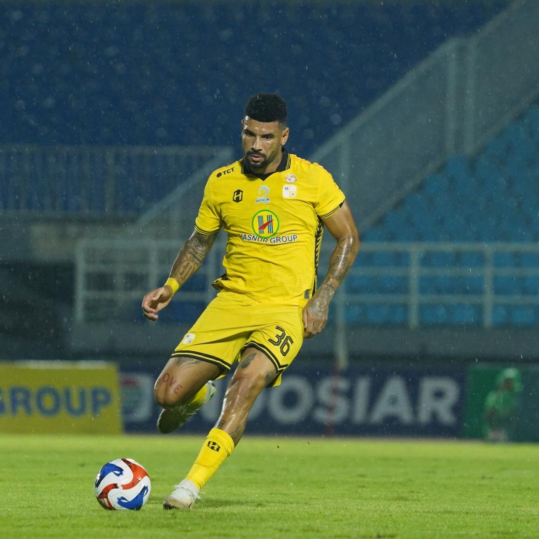 Bek Asing Barito Putera Renan Alves di Simpang Jalan, Fans Persija, PSMS dan Deltras Ajak Bergabung - Banjarmasinpost.co.id