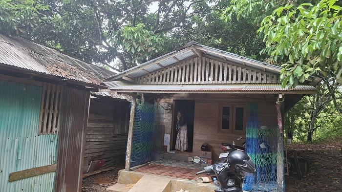 Rumah-ustadzah-HN-25-guru-pesantren-yang-dtemukan-tewas.jpg