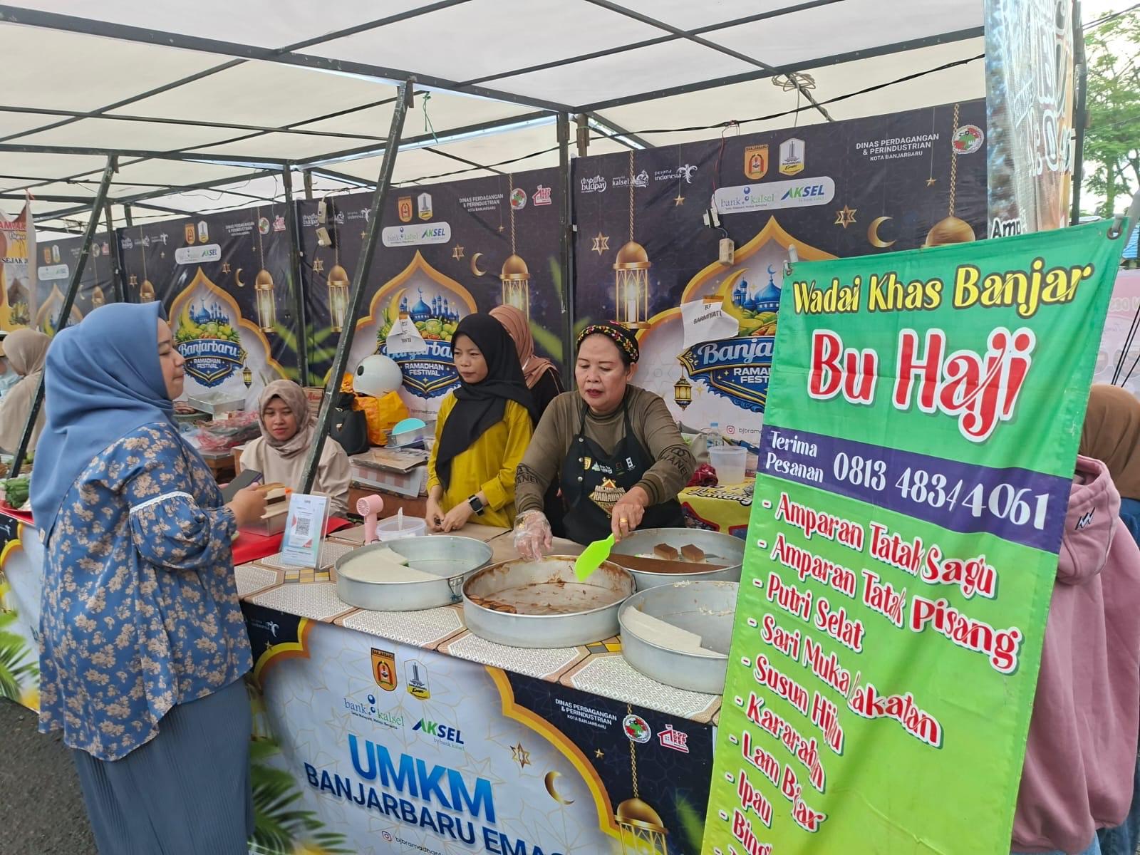 Wisata Kalsel- Beragam Kue Khas Banjar Ada Pasar Wadai Murdjani Banjarbaru 