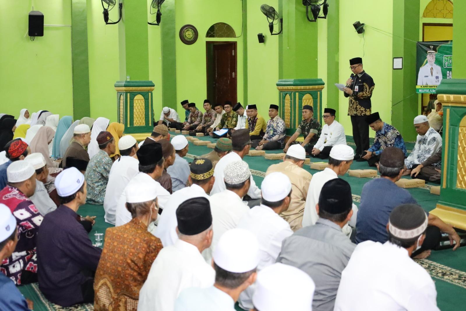 Wakili Pj Bupati Batola Resmikan Pembukaan Manasik Haji Massal, Sekda Sampaikan Ini