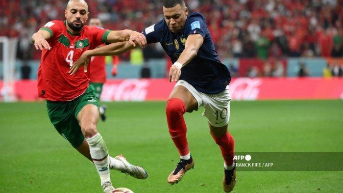 Sofyan-Amrabat-Kylian-Mbappe-Maroko-Prancis-Piala-Dunia-2022.jpg
