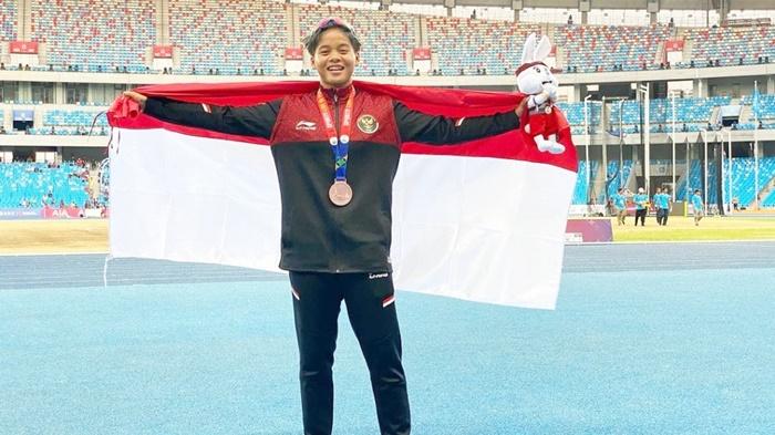 Sprinter-kabupaten-HST-Dina-Aulia-meraih-perunggu-lari-gawang-100-meter-SEA-Games-Kamboja.jpg