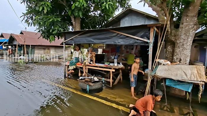 Akhir Januari, Cuaca Kalsel Berawan dan Hujan Ringan, Warga Pesisir Diimbau Waspada Gelombang Tinggi