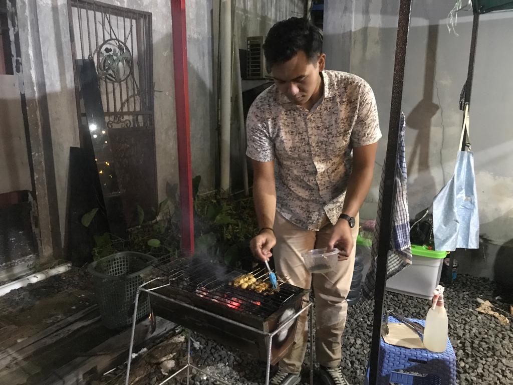 Kuliner Banjarmasin - Menu Favorit Pengunjung di Angkringan Nyantuy, Chikuwa dan Sosis