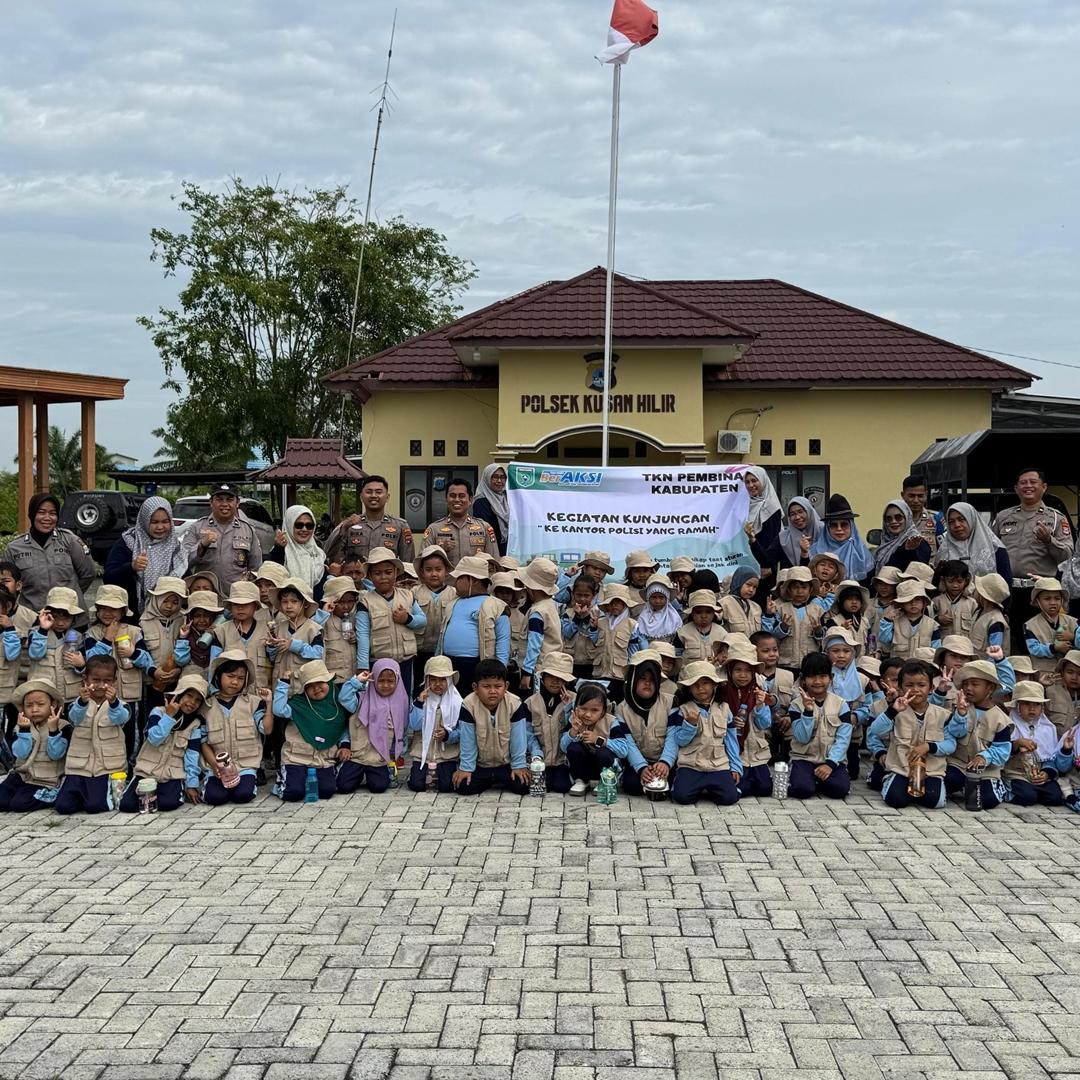 Suasana-di-Markas-Kepolisian-Sektor-Polsek-Kusan-Hilir-sebanyak-96-murid-dari-TKN.jpg