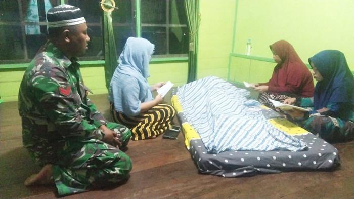 Suasana-duka-di-rumah-salah-satu-korban-tenggelam-di-Karang-Intan-Kabupaten-Banjar-01062023.jpg