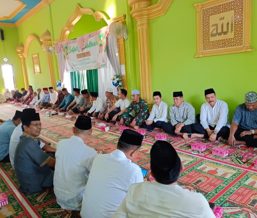 Sekretaris DPRD Batola Dampingi Wabup Gelar Safari Ramadan di Kecamatan Tabukan
