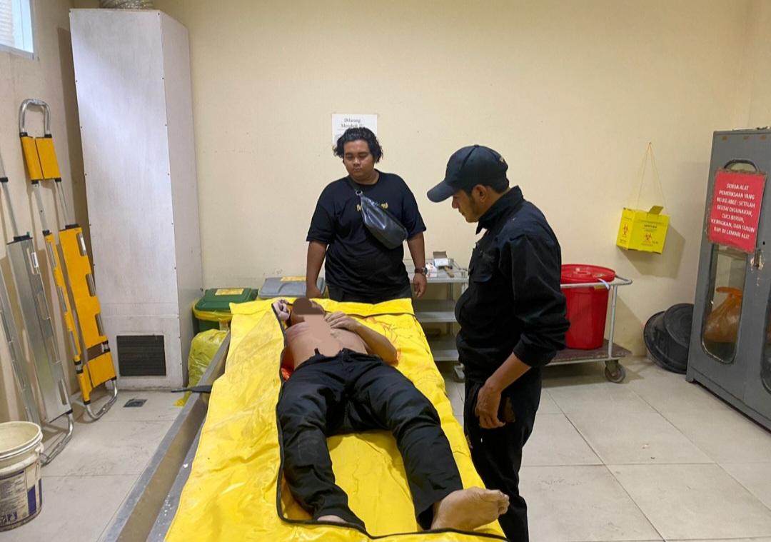 Mayat Mengapung Ditemukan di Pelabuhan Ikan Jalan RK Ilir Banjarmasin, Identitas Tak Diketahui