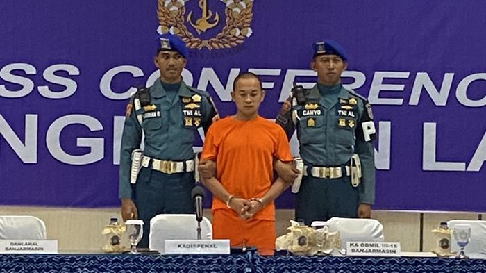 banjarmasin/Tersangka-Jumran-yang-dihadirkan-saat-konfrensi-pers.jpg