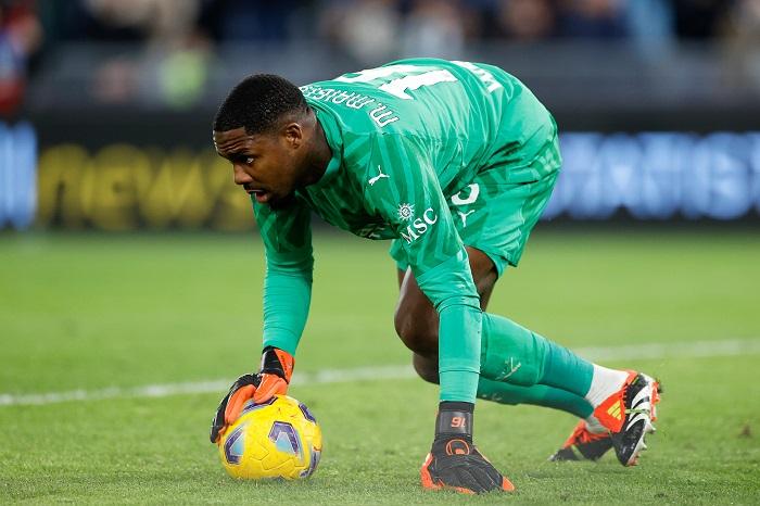 Bintang AC Milan Membuat Keputusan Chelsea atau Man United Setelah Permintaan Transfer Enzo Maresca