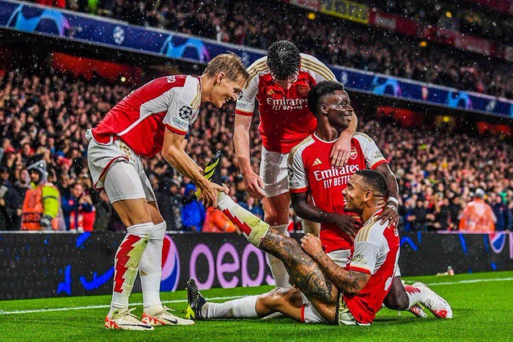 Tiga-pemain-andalan-Arsenal-William-Saliba-Gabriel-Magalhães-dan-Bukayo-Saka.jpg
