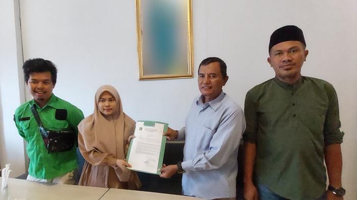 UTUSAN-H-Syamsir-Rahman-menyerahkan-pengembalian-formulir-ke-PPP.jpg