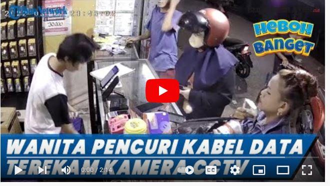 Wanita-Pencuri-kabel-data-di-Konter-handphone-Jalan-Kelayan-A.jpg