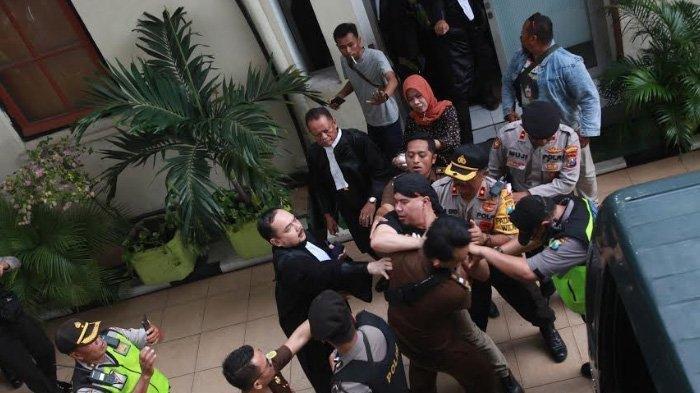 Ahmad Dhani Singgung Soal Karma, Lihat Perolehan Partai 'Suami Mulan Jameela' di Dapil 1 Jatim