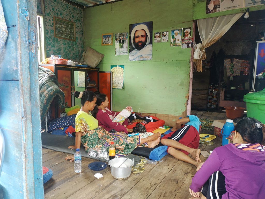 Air Mulai Surut, Warga Pilih Kembali ke Rumah Termasuk Ardaniah yang Melahirkan di Saat Banjir