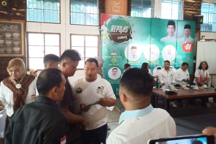 anggota-bawaslu-padang-berdebat-dengan-panitia-repnas-sumbar-minggu-2712019.jpg