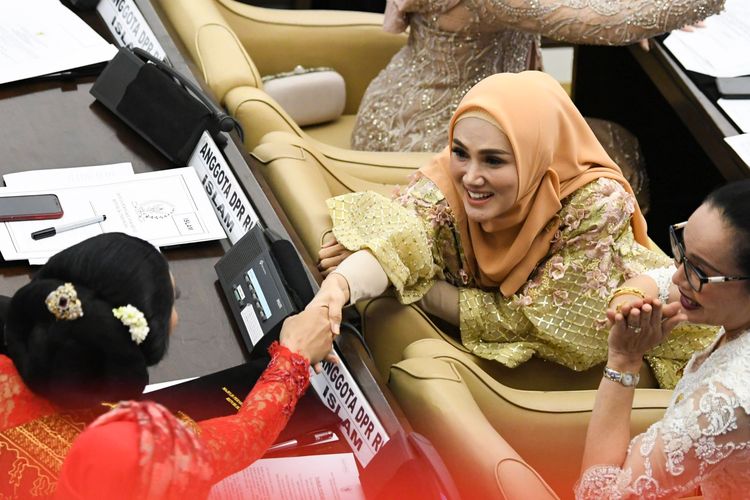 Tantangan Mulan Jameela Jadi Viral Gara-gara Suara Seksi Eks Duet Maia Estianty