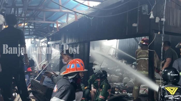 Puluhan Toko di Pasar Lima Banjarmasin Ludes Terbakar, Saksi Sebut Api Membesar dengan Cepat - Banjarmasinpost.co.id