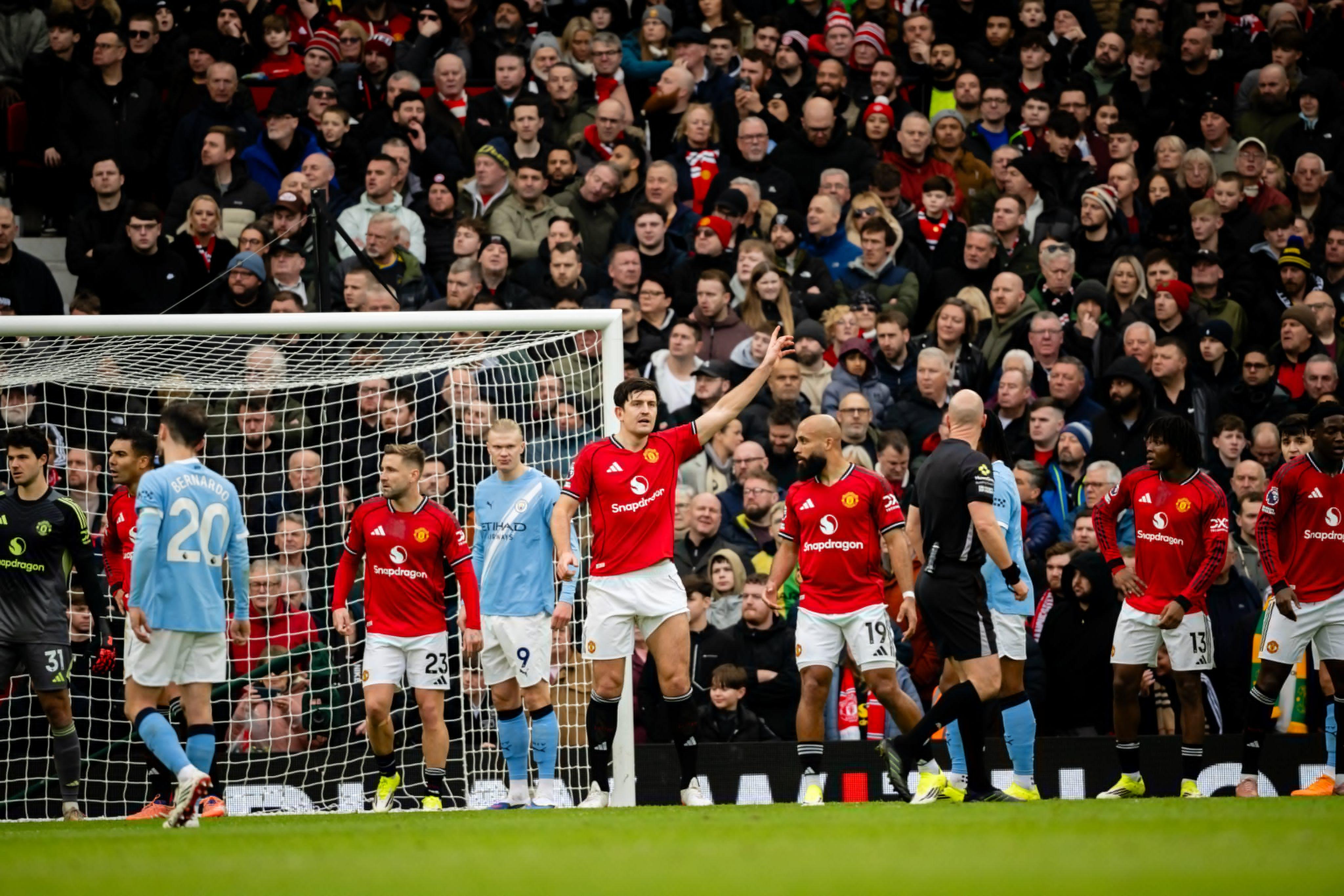 asil-pertandingan-babak-I-Manchester-United-dan-Manchester-City-bermain-imbang-0-0.jpg