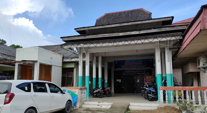 bangsal-karantina-pasien-covid-19-di-hss-penuh-senin-982021.jpg