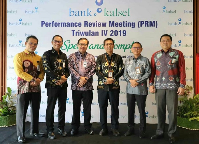 Gelar Performance Review Meeting TW IV tahun 2019, Jajaran Bank Kalsel Sharing Prof Anis Eliyana MSi