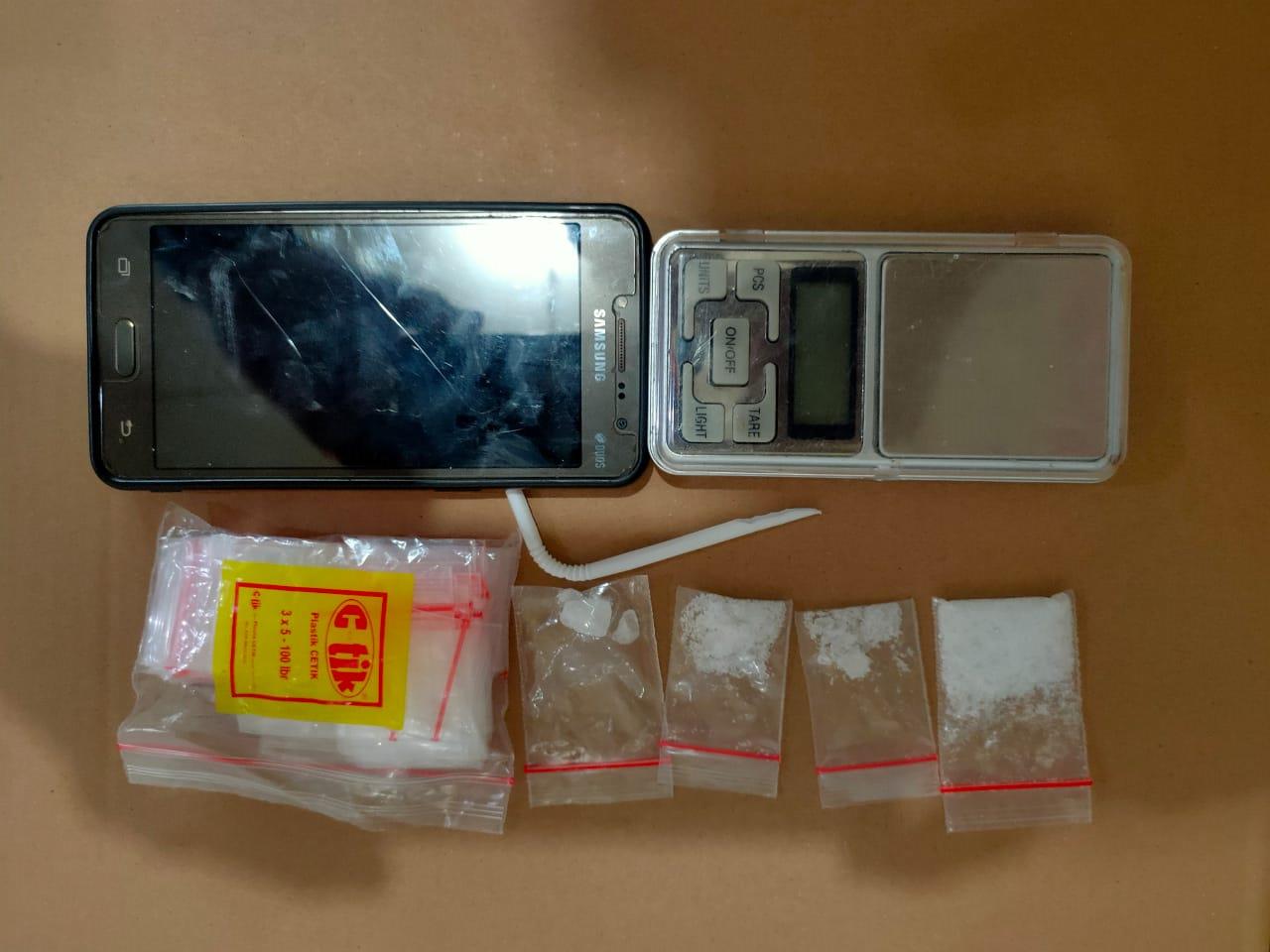 Narkoba Kalteng, Edarkan Sabu, Ibu Rumah Tangga di Baamang Sampit Kotim, Diciduk dalam Kamar