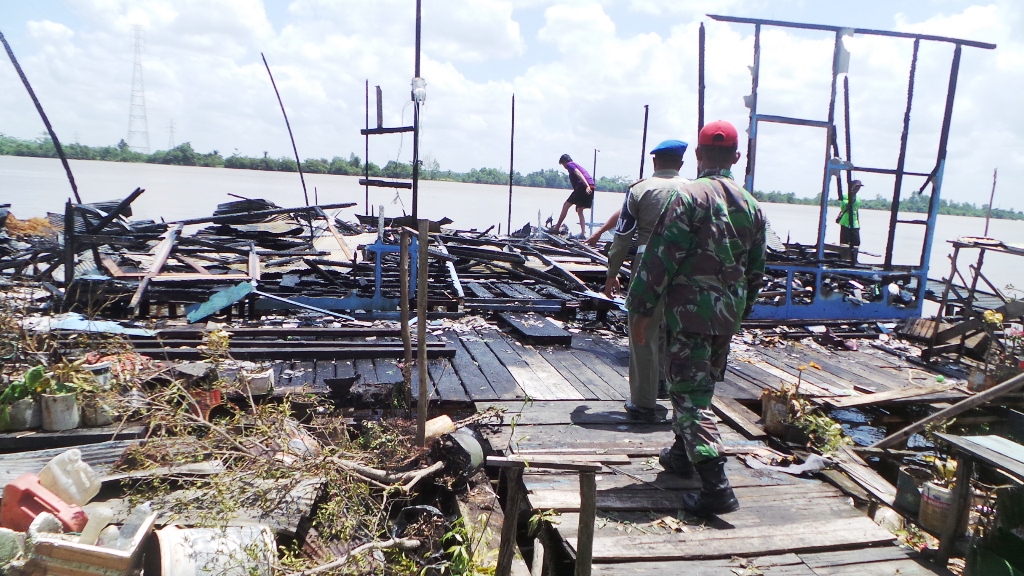 beberapa-anggota-tni_20170824_132120.jpg