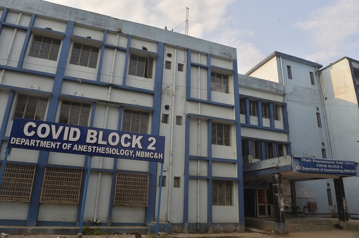 blok-covid-19-dari-perguruan-tinggi-dan-rumah-sakit-medis-bengal-utara-di-pinggiran-siliguri-india.jpg