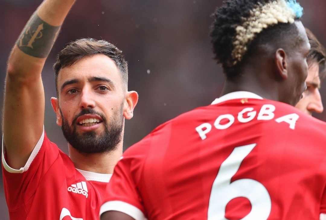 bruno-fernandes-paul-pogba-manchester-united-vs-leeds-united.jpg