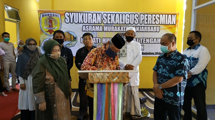 bupati-hst-ha-chairansyah-wabup-berry-nahdian-forqan-asrama-murakata-2982020.jpg