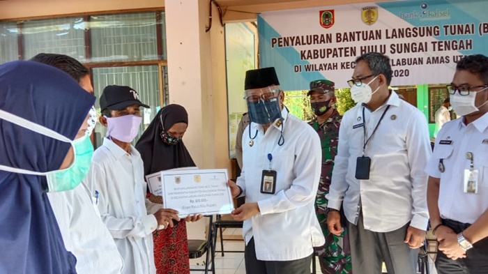 Bupati HST Pantau Penyaluran Dana BST dan BLT