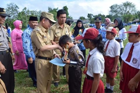 bupati-kapuas-ben-brahim-s-bahat_20170508_154438.jpg