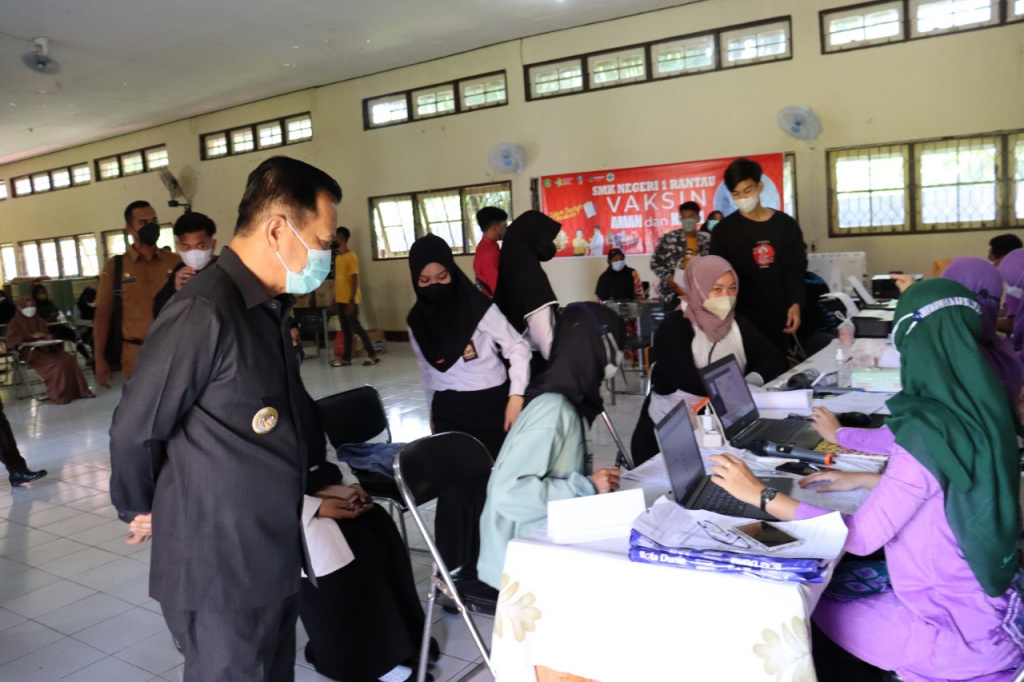 Vaksinasi Guru dan Siswa SMA di Tapin Digenjot, Sebagian Sekolah Capai 99 Persen